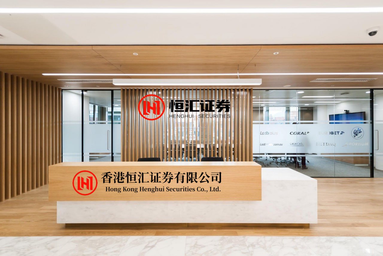 数魅优配 加把劲儿！王楚钦第4局8-11泰国16岁小将，大比分来到2-2